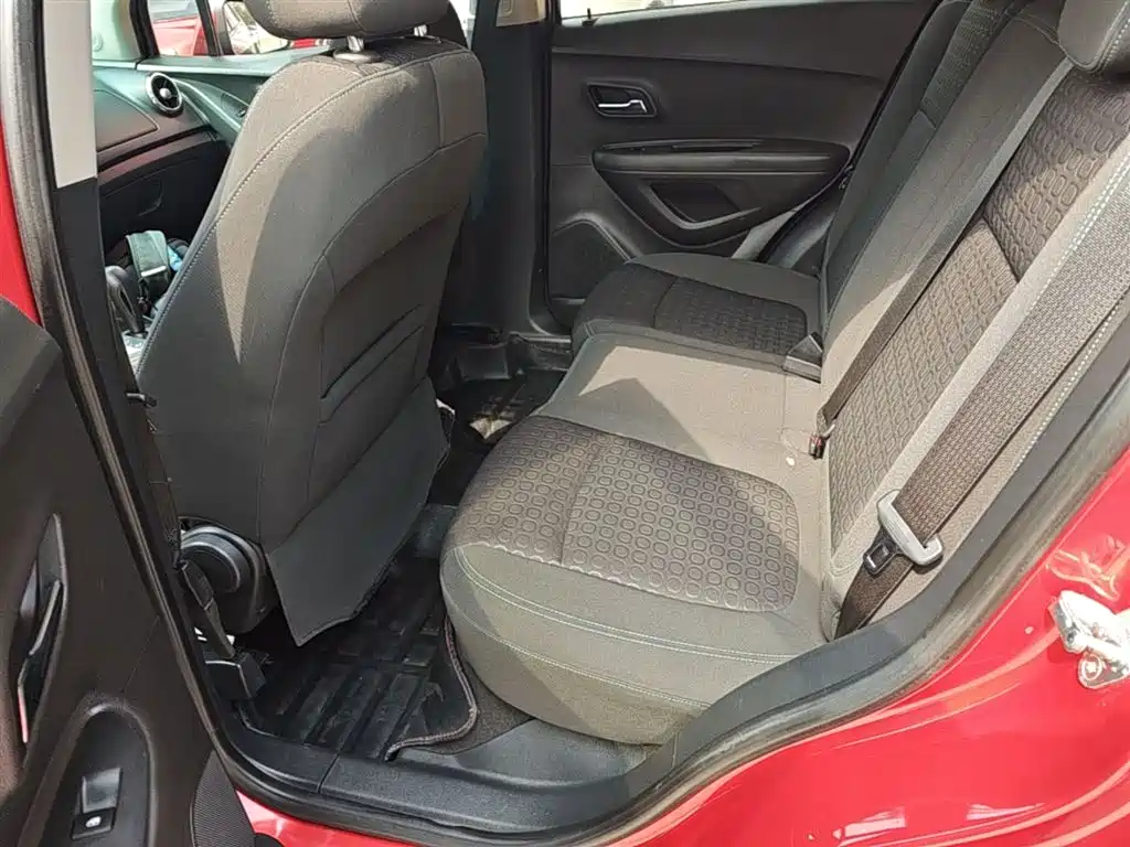 Chevrolet Trax 2015 — фото 17