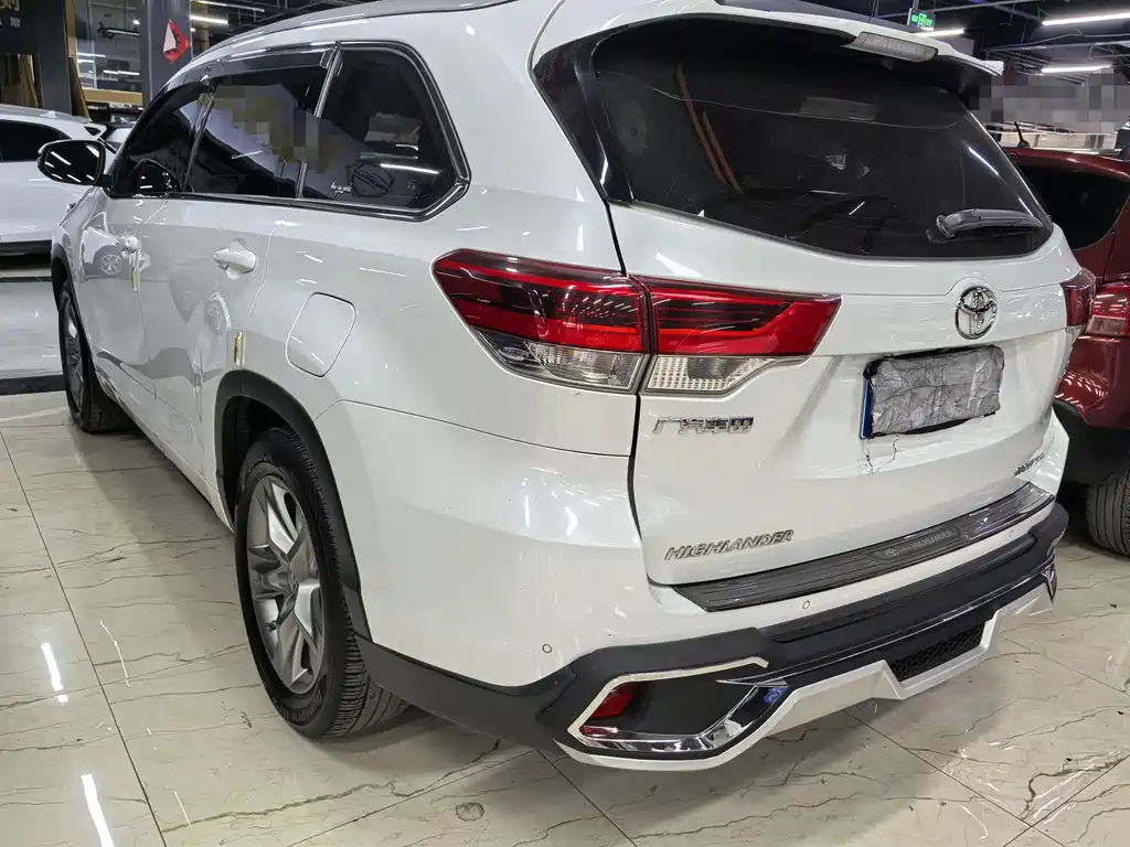 Toyota Highlander 2020 — фото 4