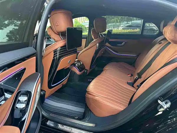 Mercedes-Benz S-Class 2024