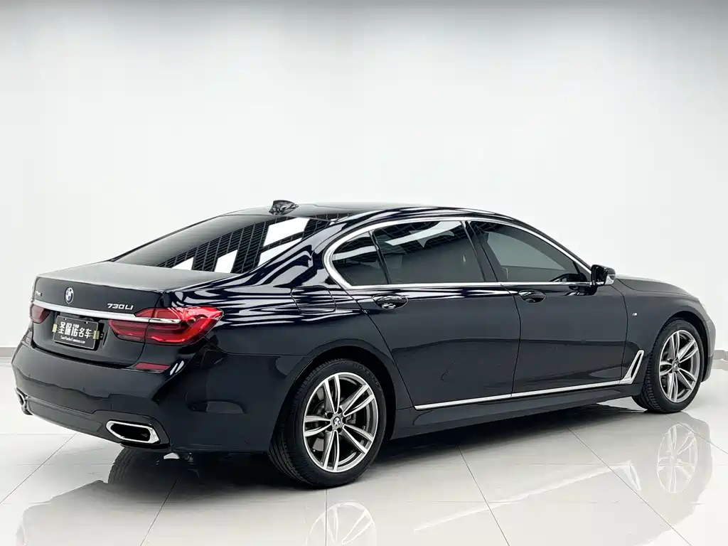 BMW 7 Series 2018 — фото 6
