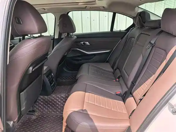 BMW 3 Series 2021