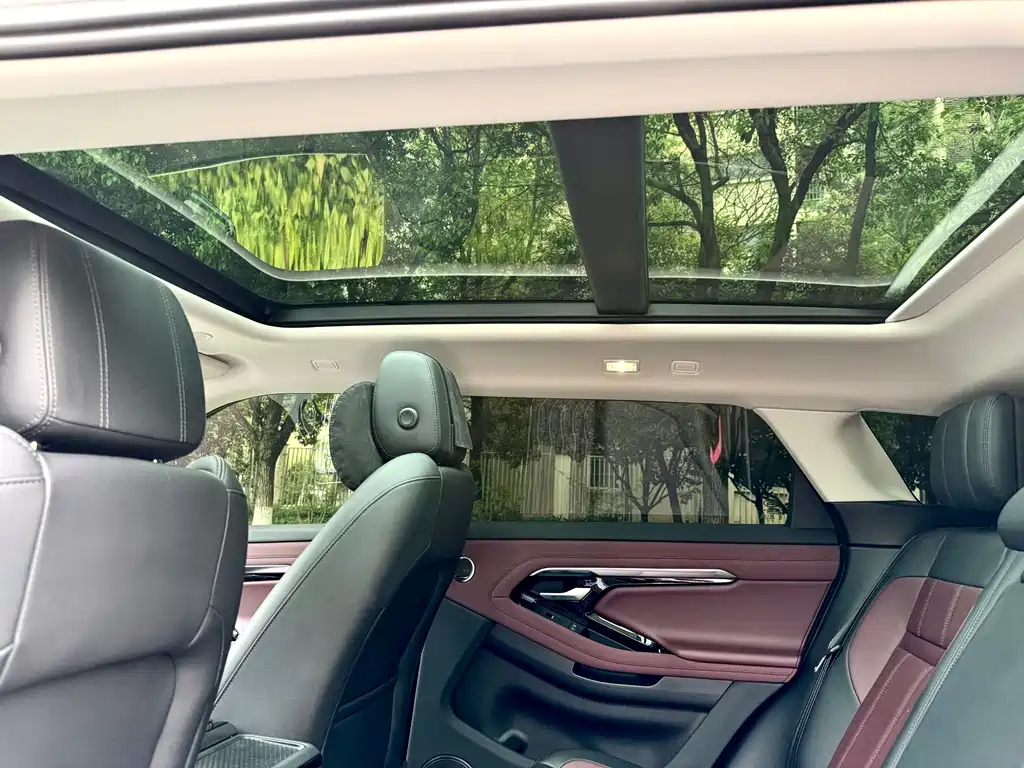 Land Rover Evoque 2022 — фото 12