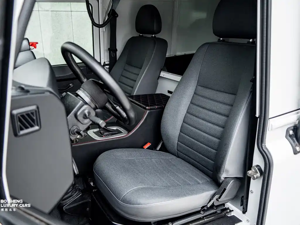 Land Rover Defender 2015 — фото 13