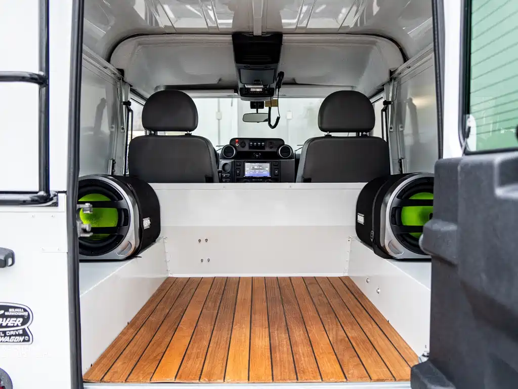 Land Rover Defender 2015 — фото 29