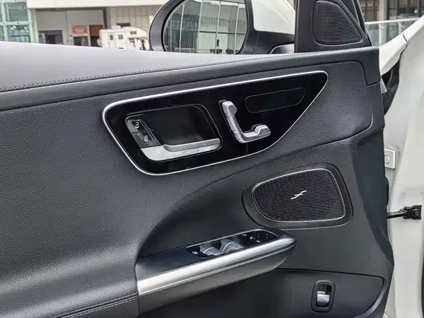 Mercedes-Benz C-Class 2021