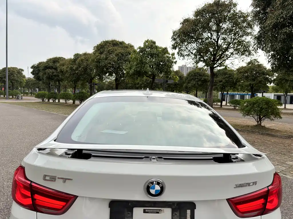 BMW 3 Series GT 2019 — фото 26