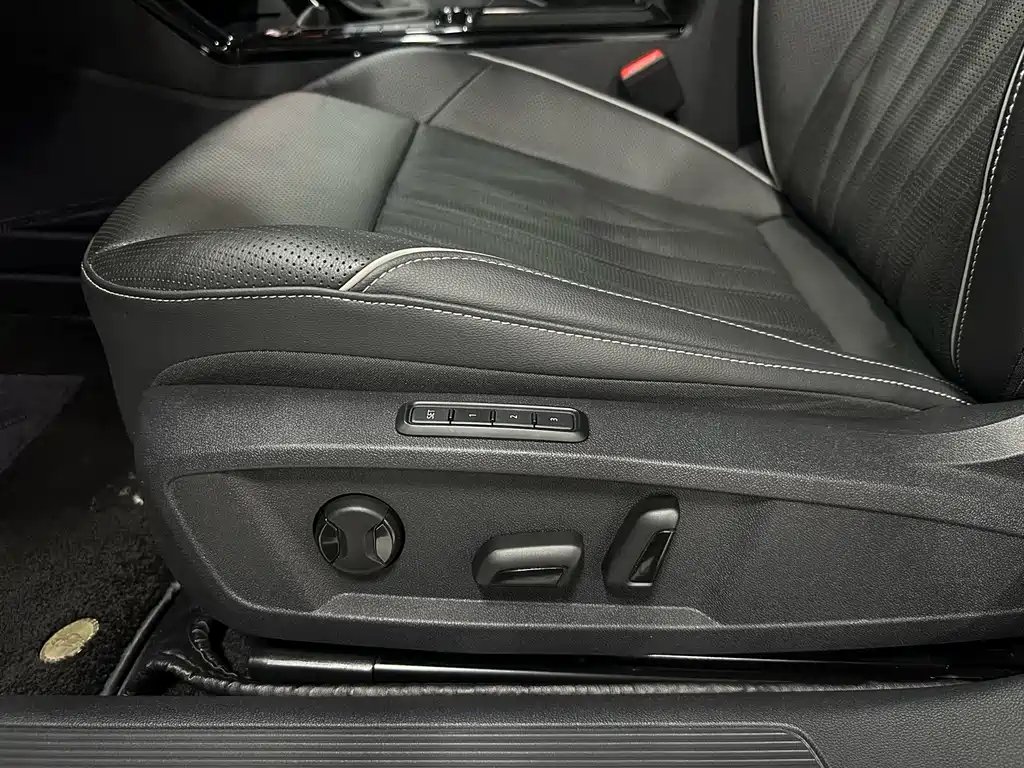 Volkswagen Passat New Energy 2022 — фото 15