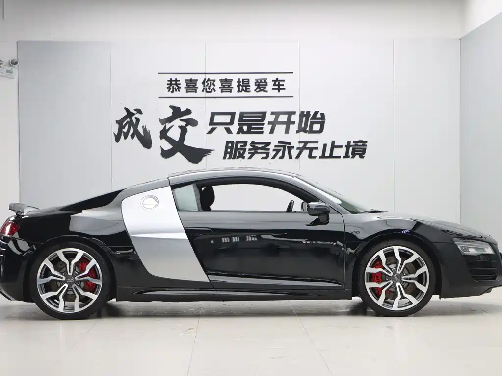 Audi R8 2015 — фото 8