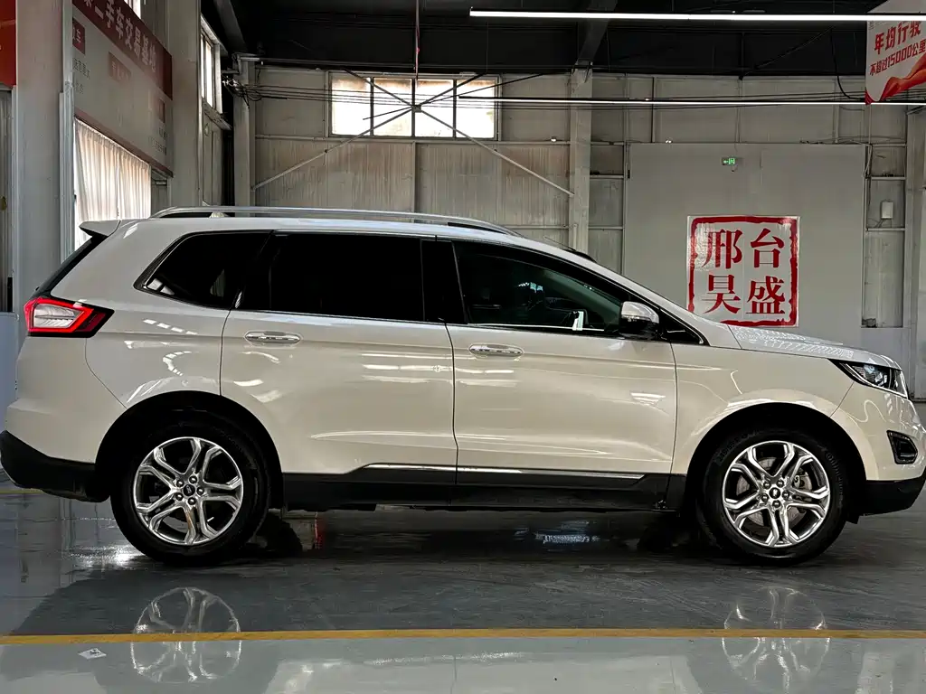 Ford Edge 2016 — фото 4