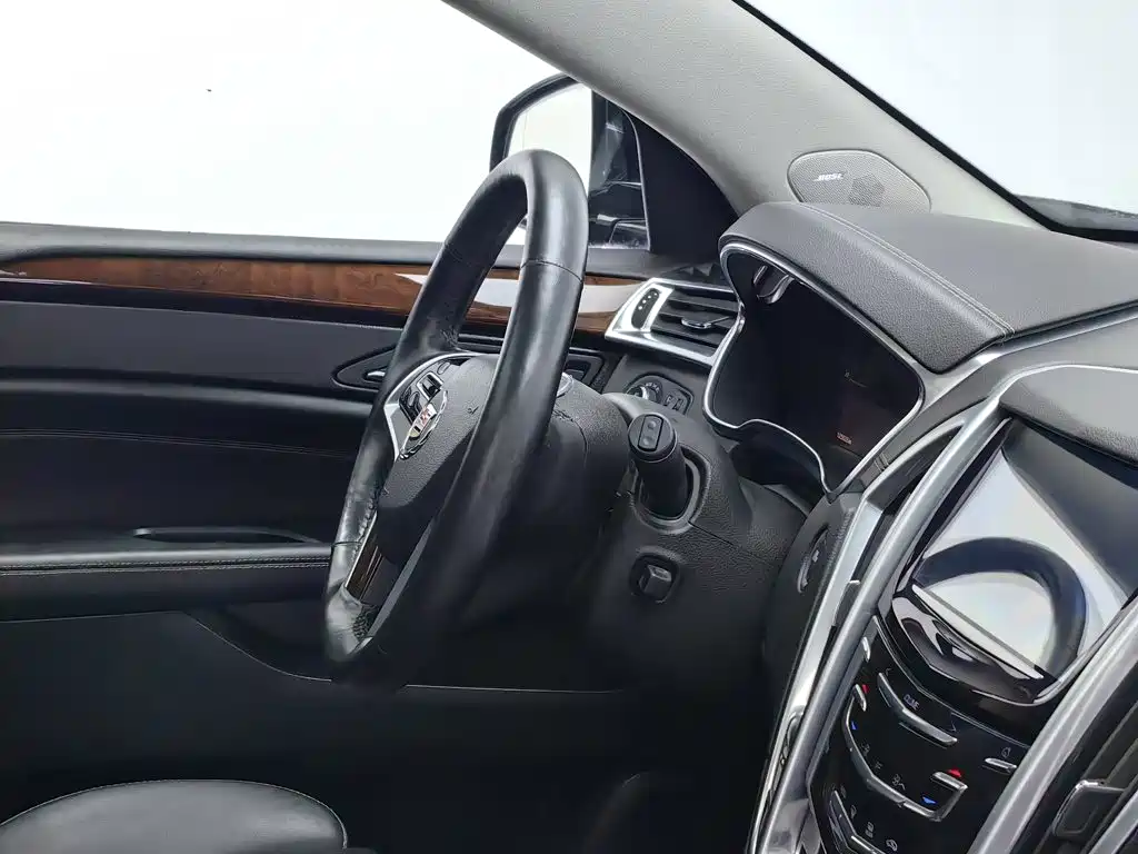 Cadillac SRX 2015 — фото 22