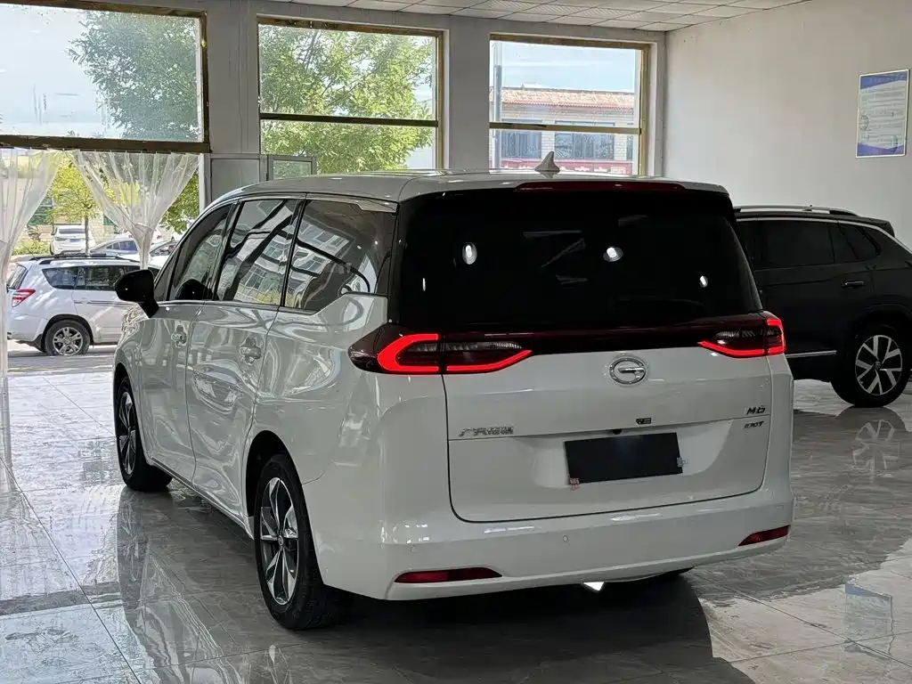 GAC Trumpchi M6 2023 — фото 4