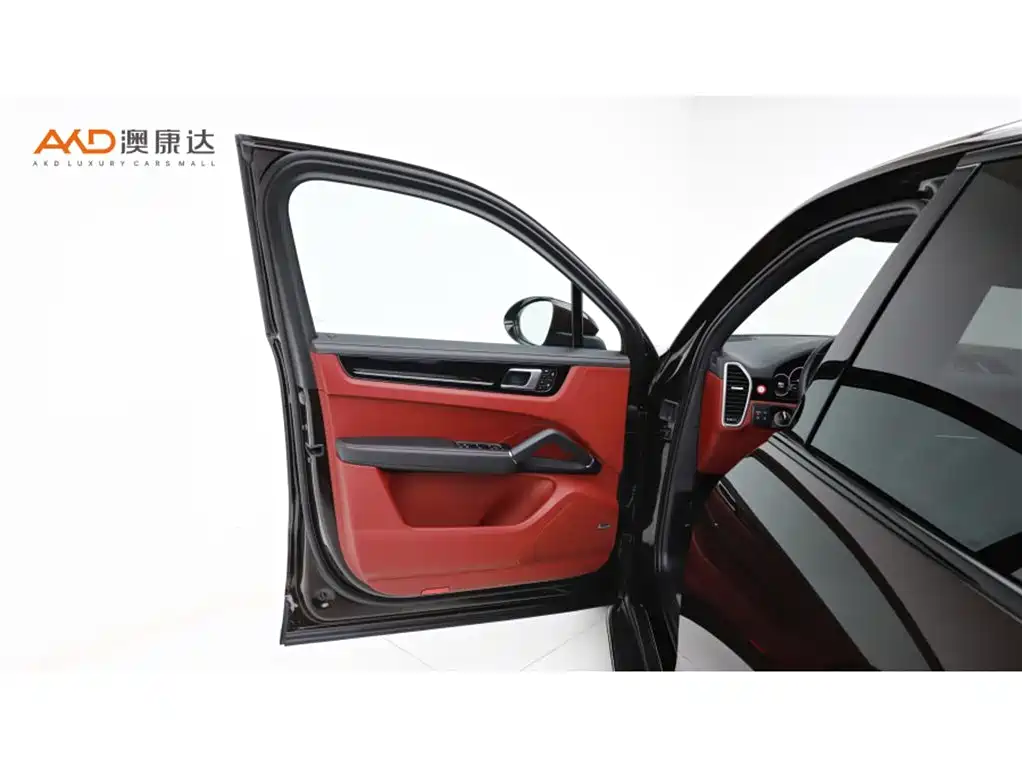 Porsche Cayenne New Energy 2022 — фото 10