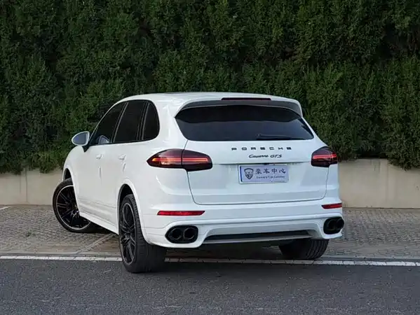 Porsche Cayenne 2016