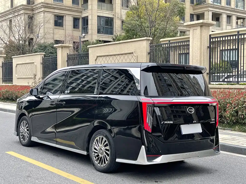 GAC Motor Trumpchi M8 2023 — фото 5