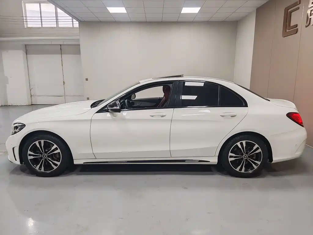 Mercedes-Benz C-Class 2019 — фото 7
