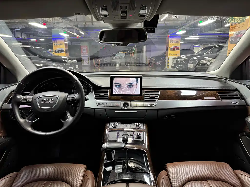 Audi A8 2014 — фото 20