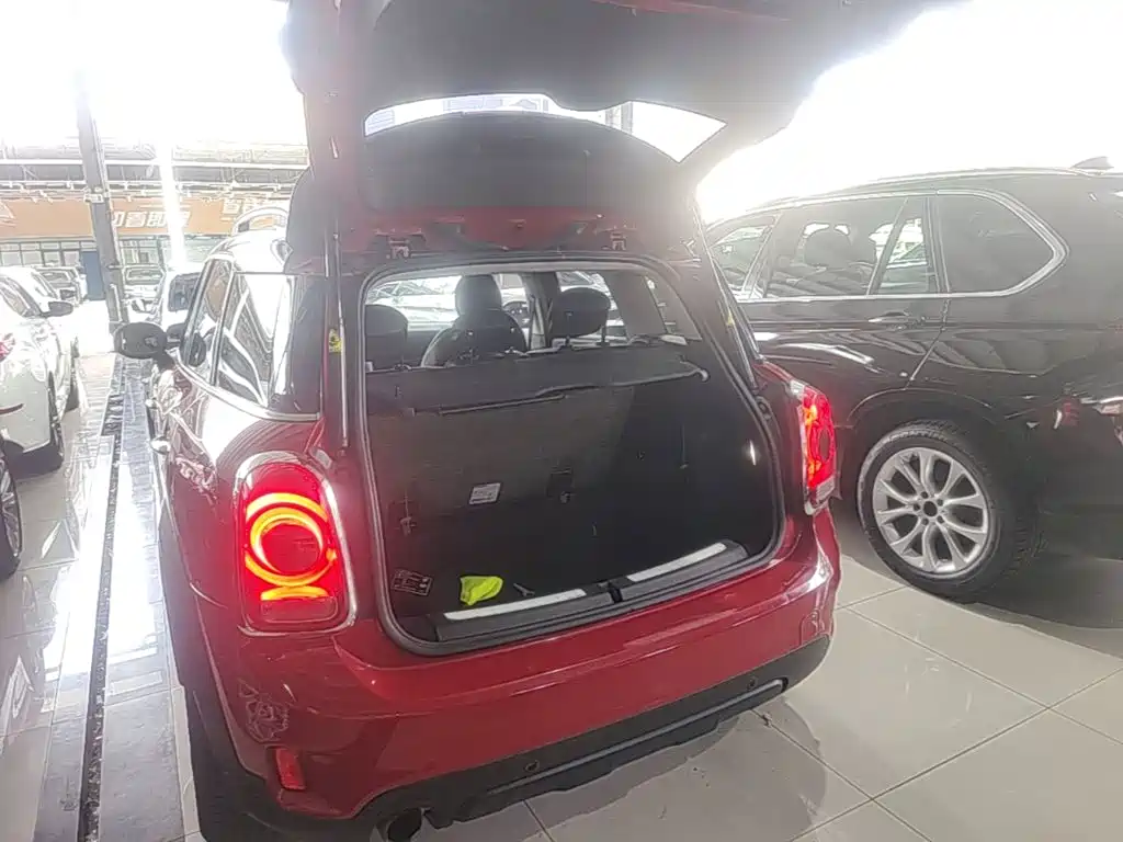 MINI Countryman 2019 — фото 15