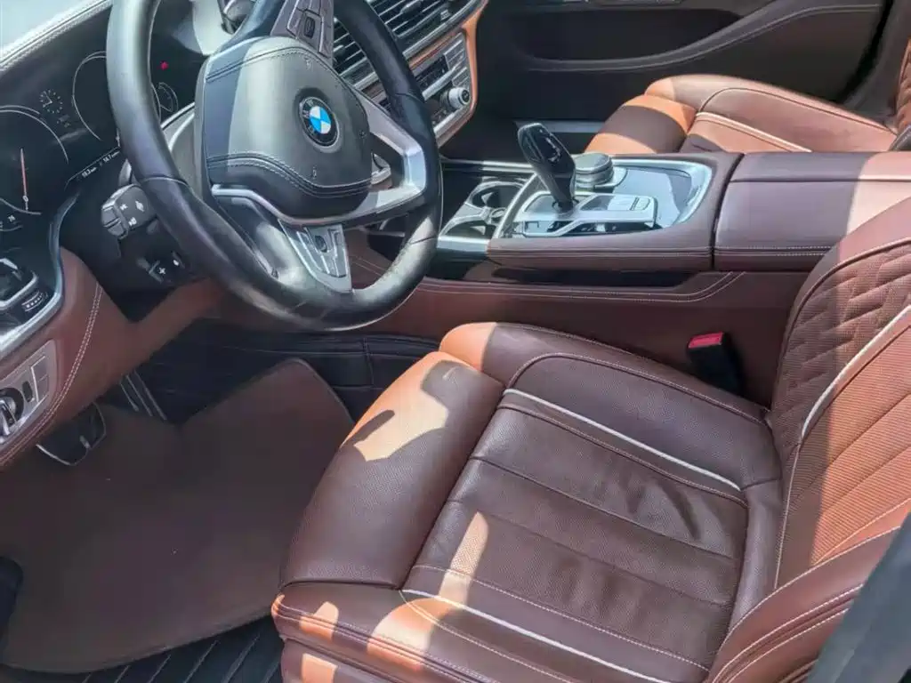 BMW 7 Series 2018 — фото 3