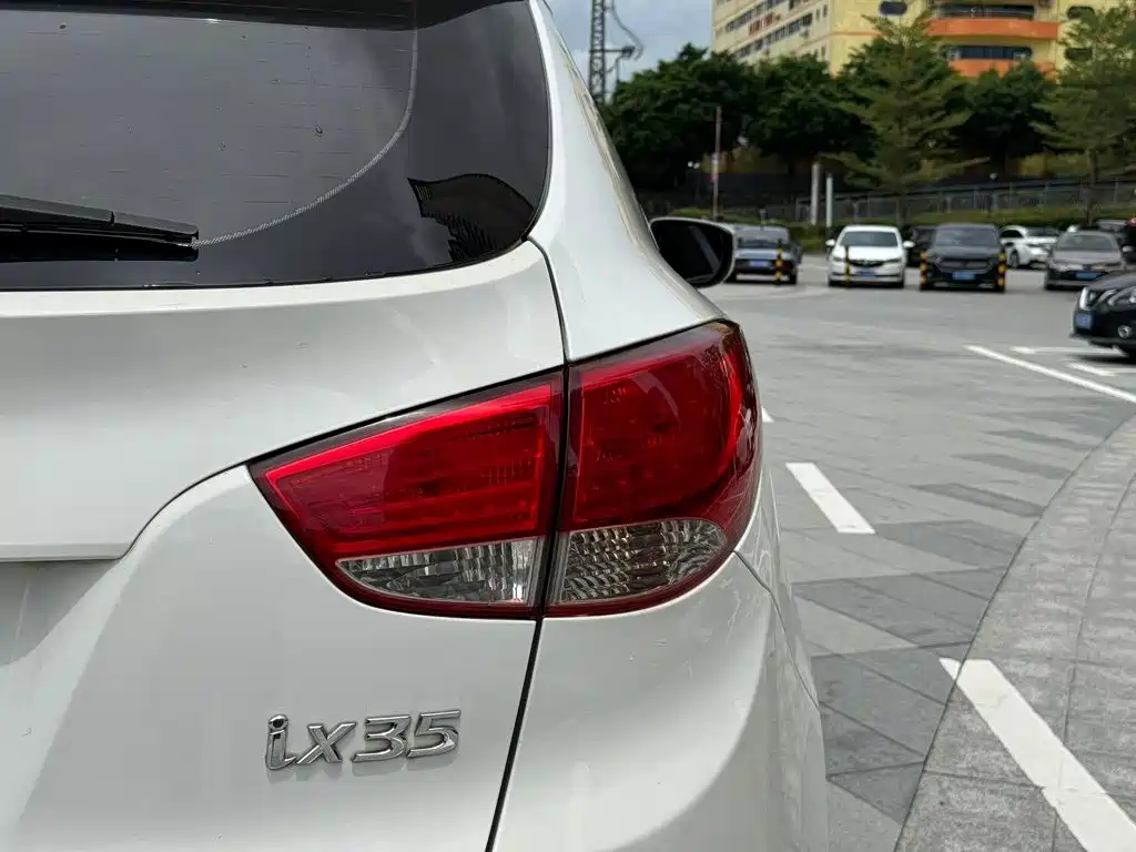Hyundai ix35 2014 — фото 13