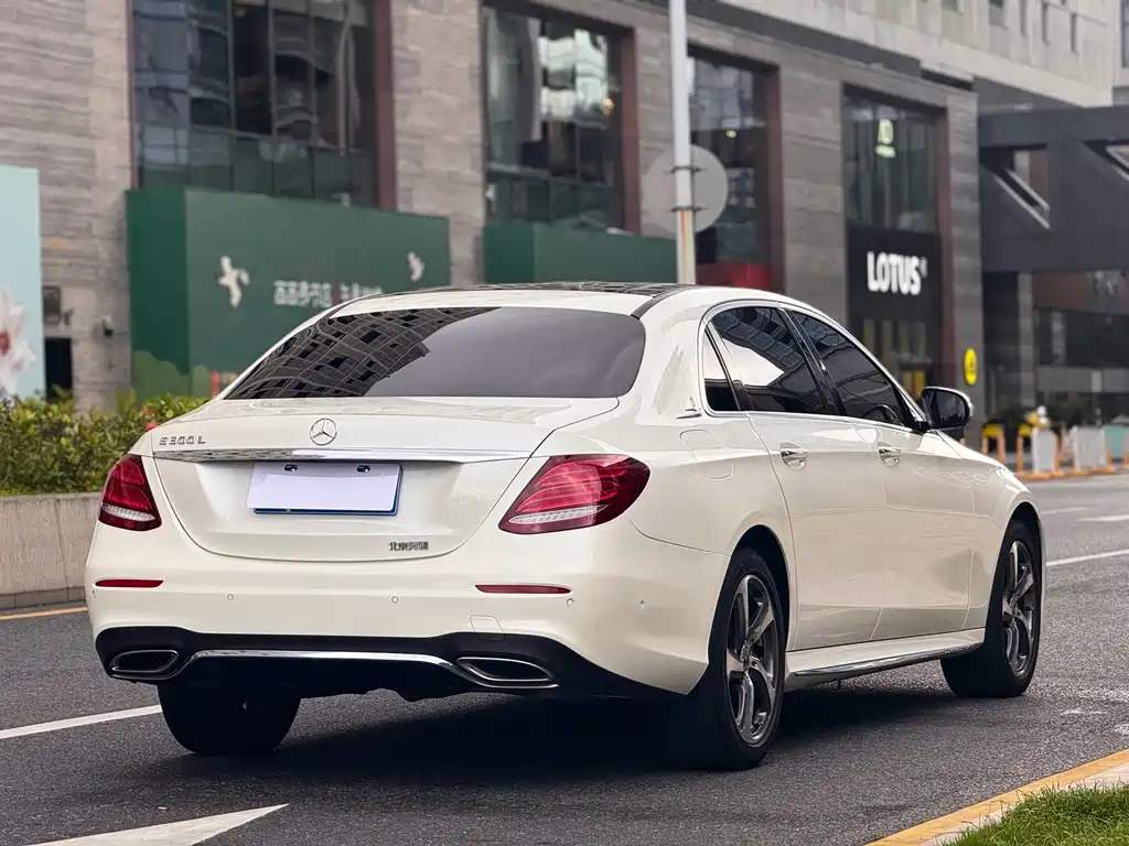 Mercedes-Benz E-Class 2018 — фото 6