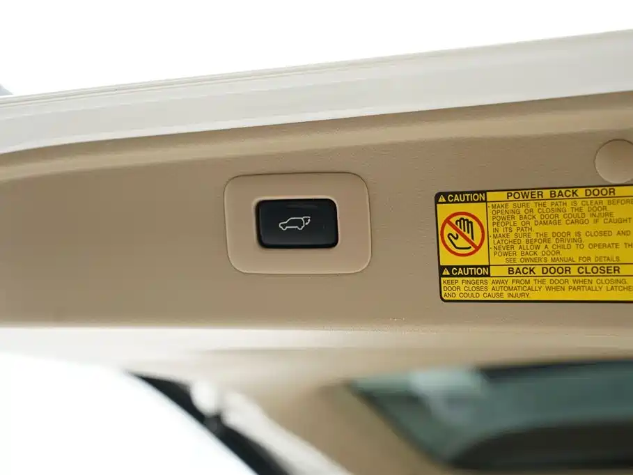 Toyota Alphard 2011 — фото 25