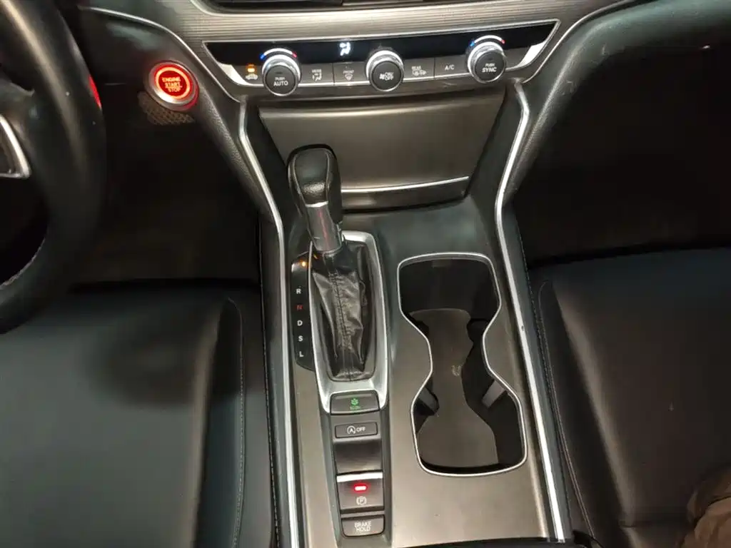 Honda Accord 2019 — фото 14