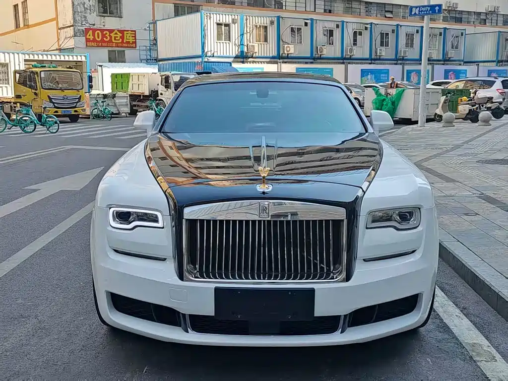 Rolls-Royce Ghost 2013 — фото 2