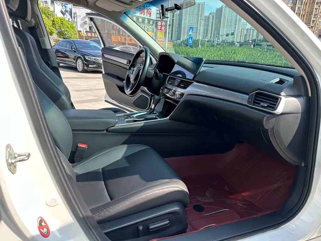 Honda Accord 2022 — фото 13