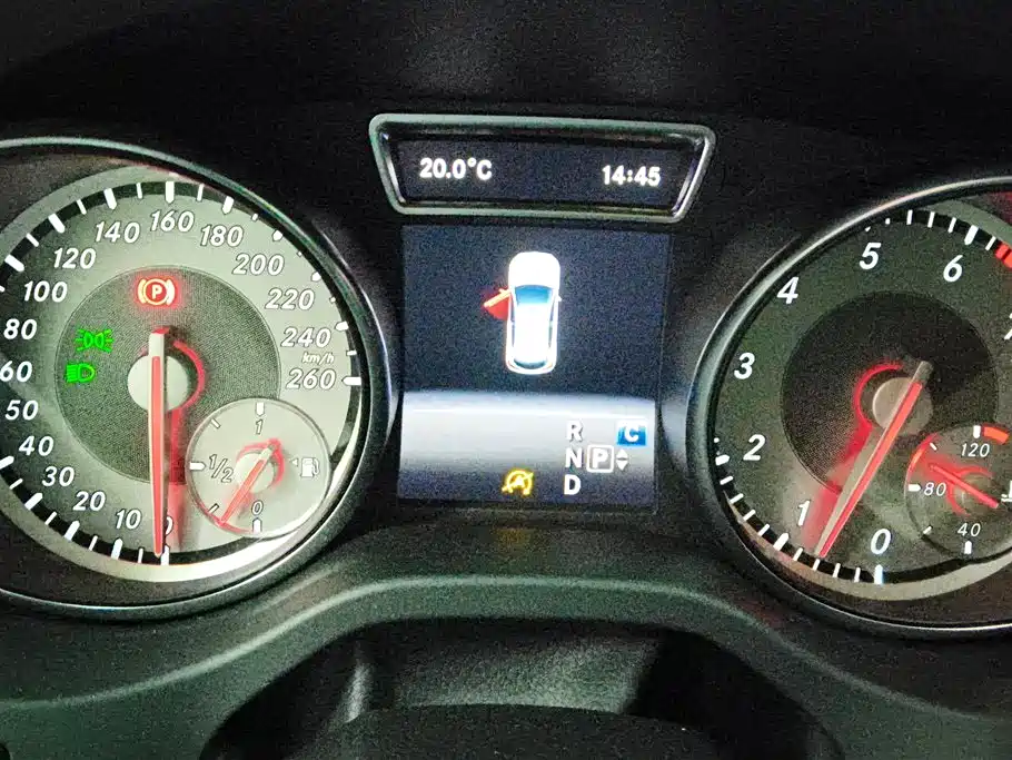 Mercedes-Benz GLA 2017 — фото 14