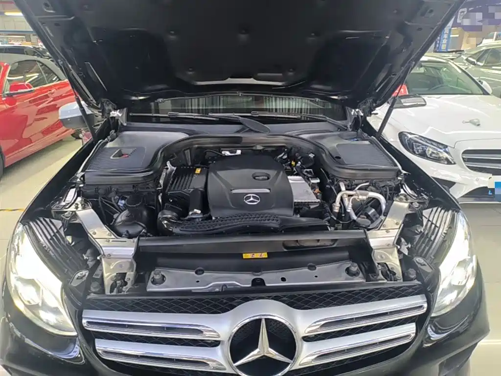 Mercedes-Benz GLC 2018 — фото 20