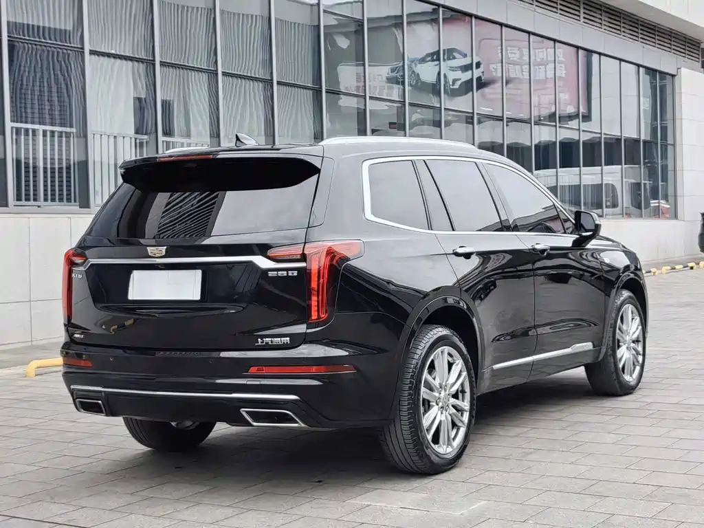 Cadillac XT6 2021 — фото 18