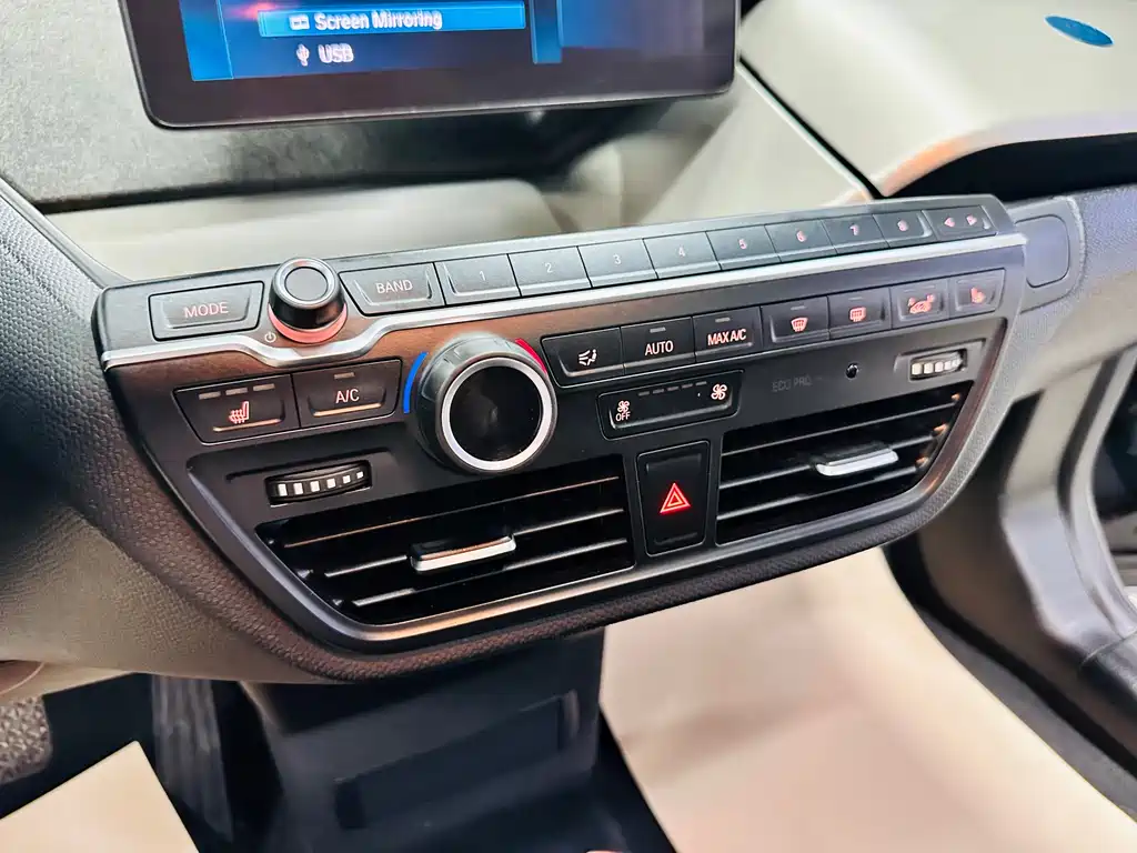 BMW i3 2019 — фото 36