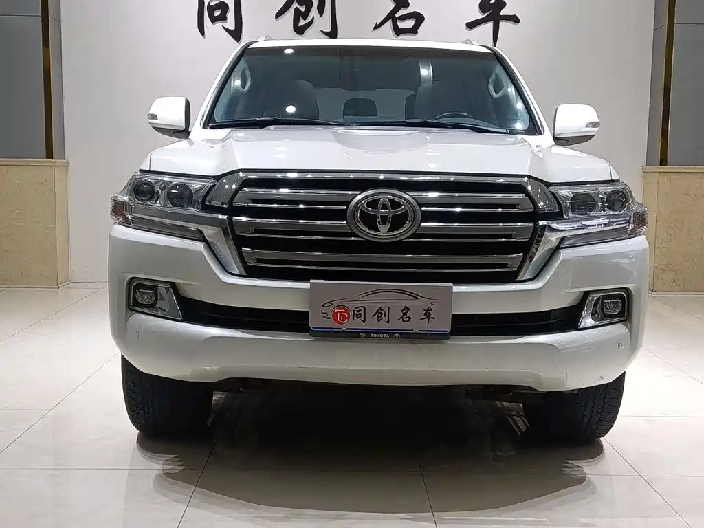 Toyota Land Cruiser 2020 — фото 2