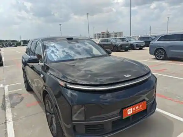 Li Auto L8 2025