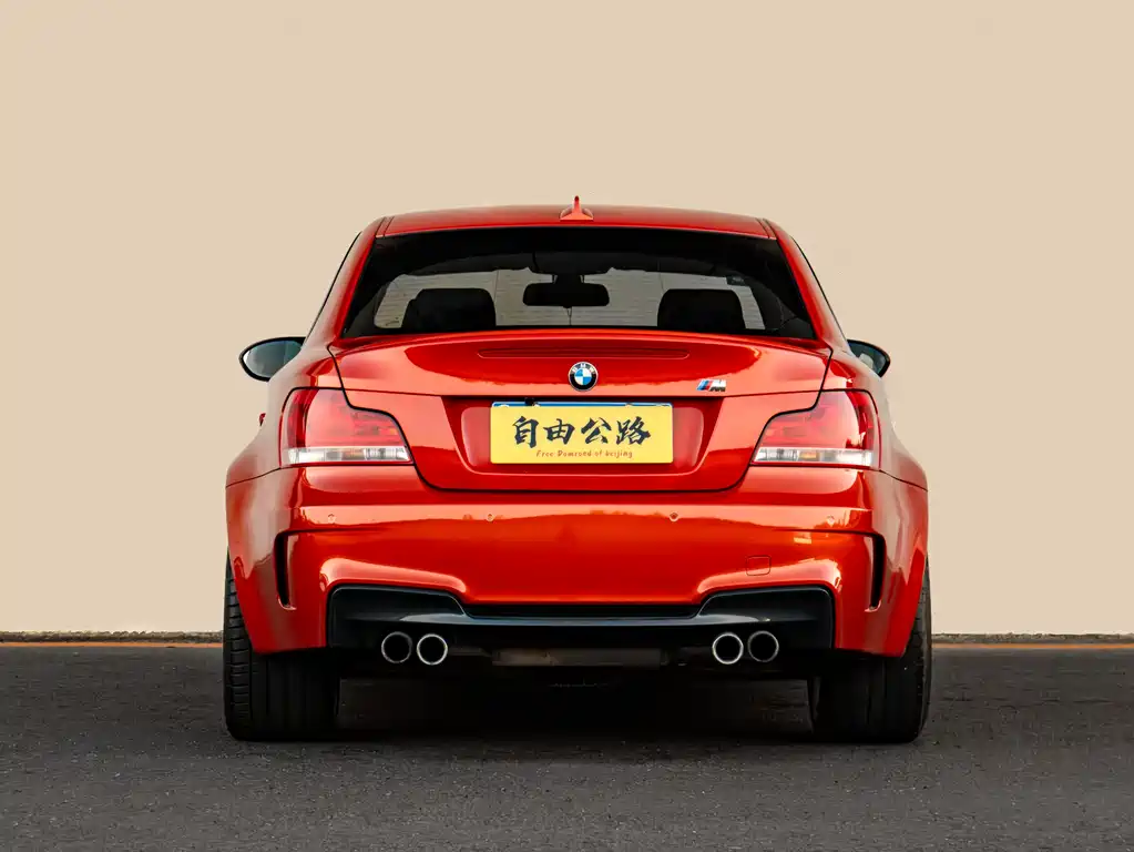 BMW 1 Series M 2013 — фото 16