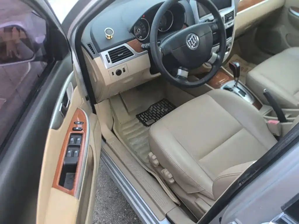 Buick Excelle 2014 — фото 16