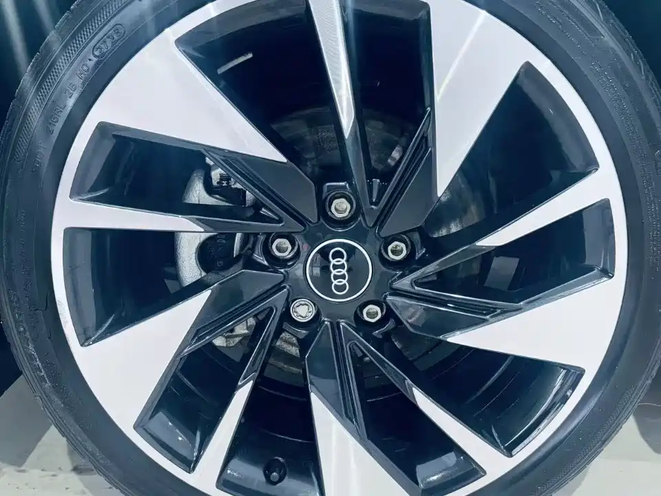 Audi A3 2023 — фото 15