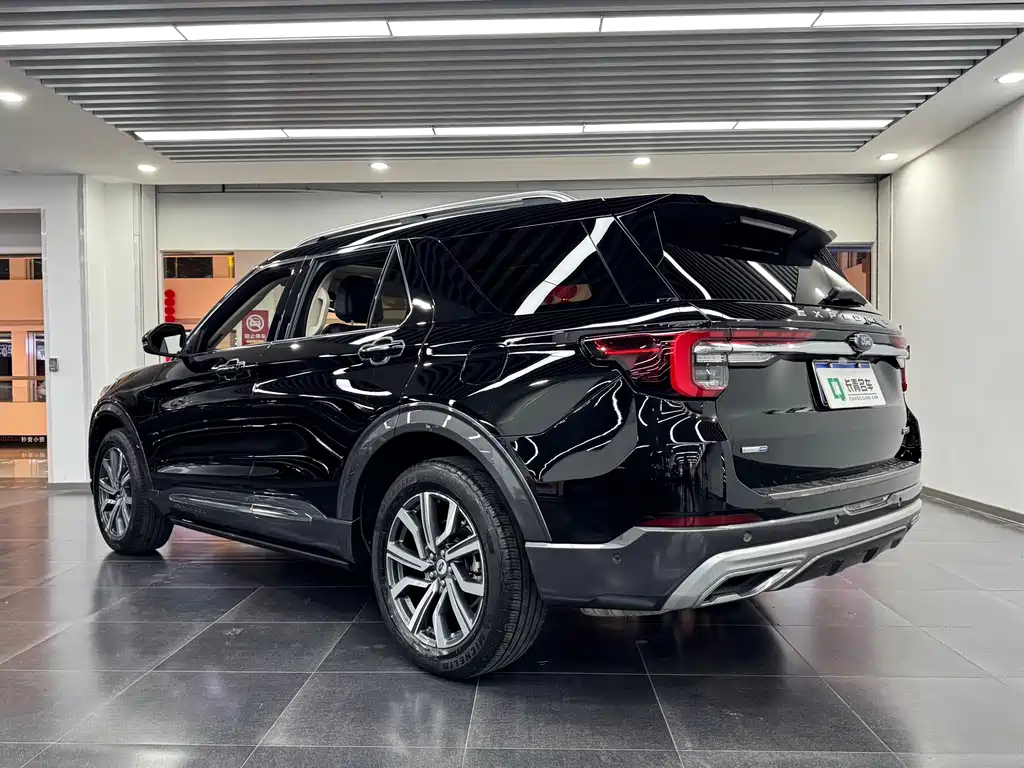 Ford Explorer 2023 — фото 4