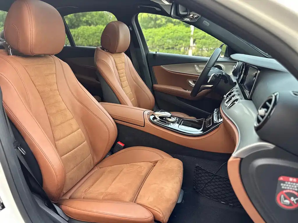 Mercedes-Benz E-Class 2018 — фото 34