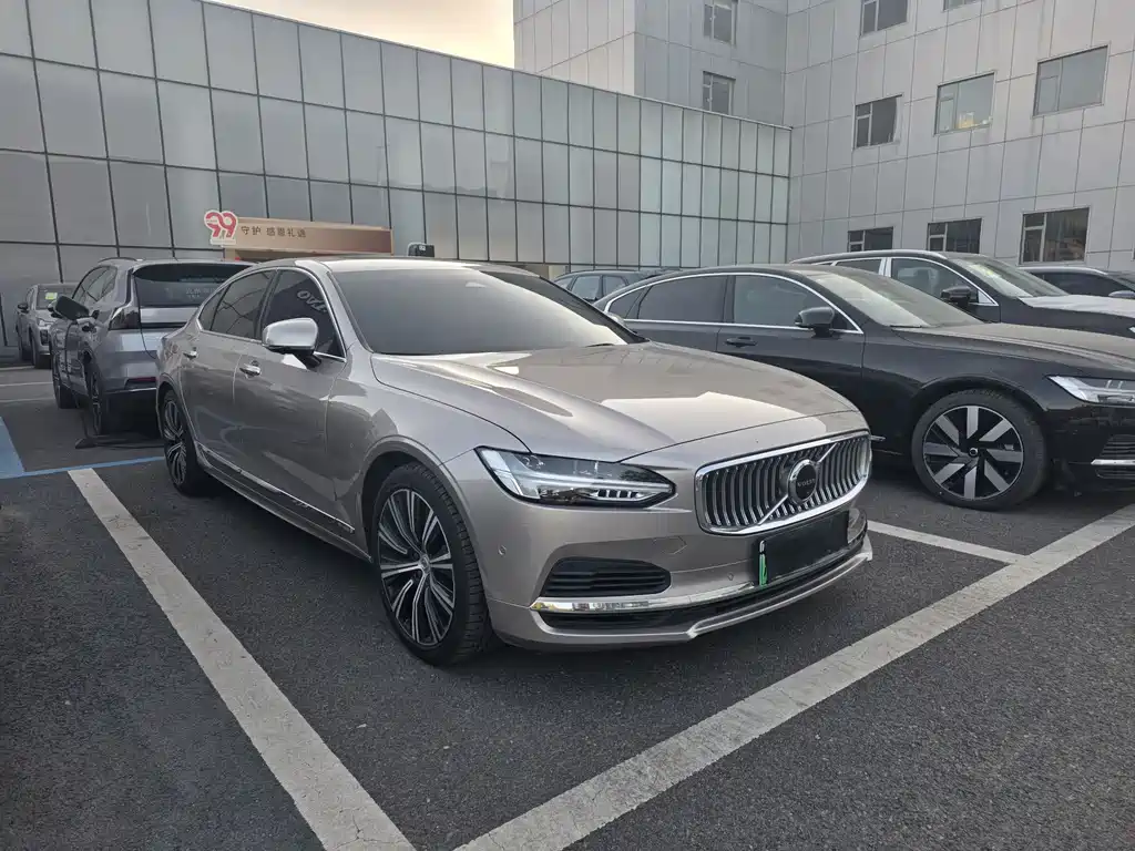 Volvo S90 PHEV 2023 — фото 3