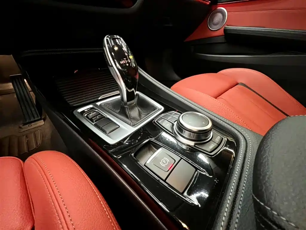 BMW 1 Series 2022 — фото 14