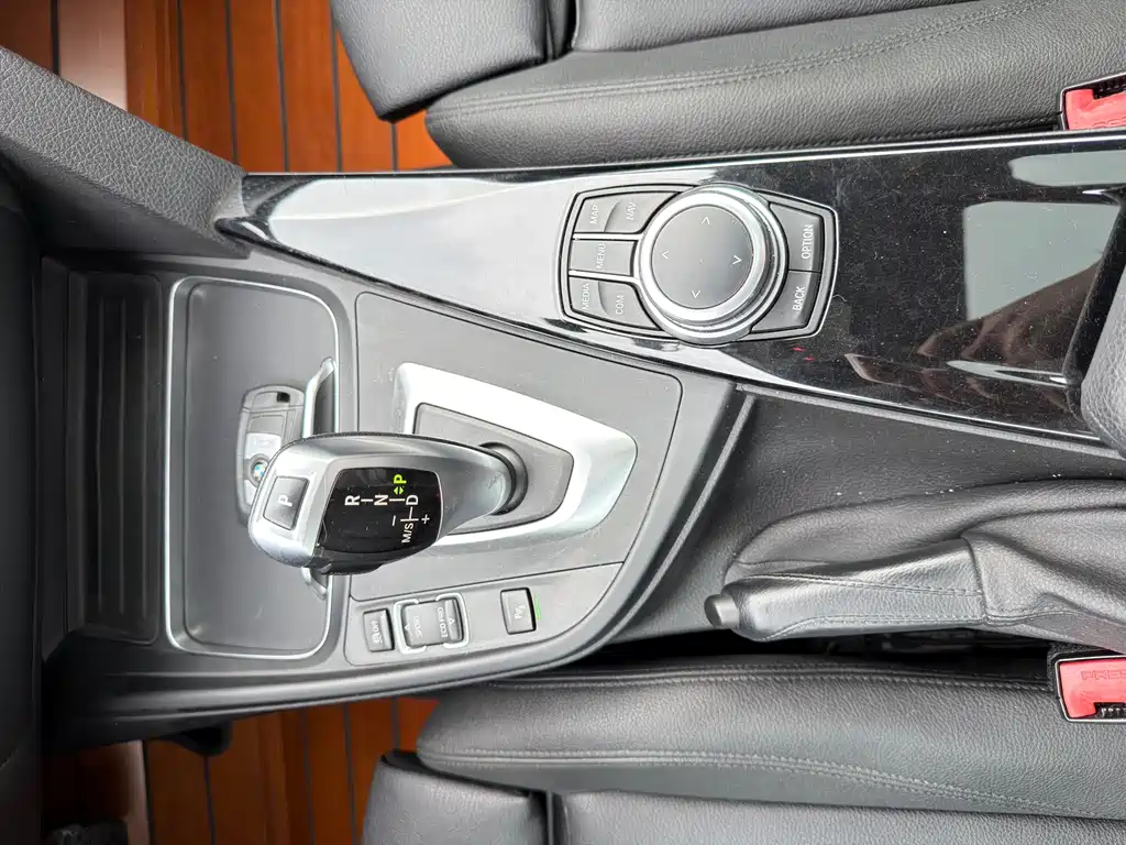 BMW 3 Series GT 2019 — фото 17