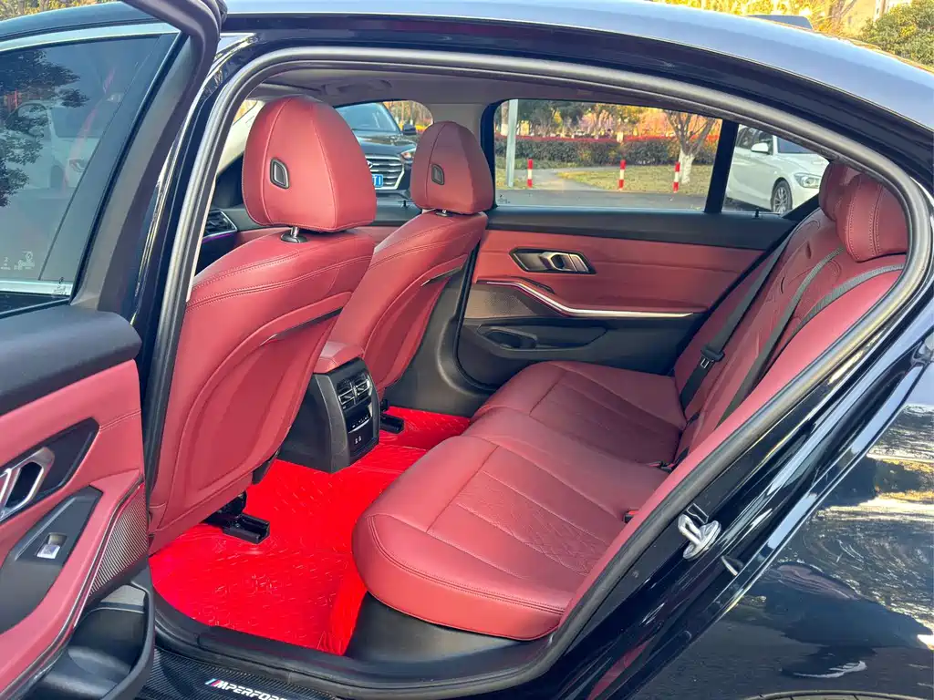 BMW 3 Series 2023
