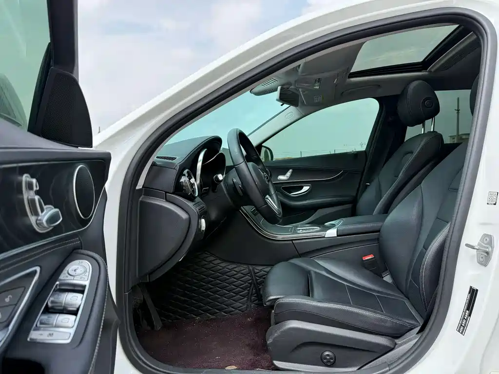 Mercedes-Benz C-Class 2019