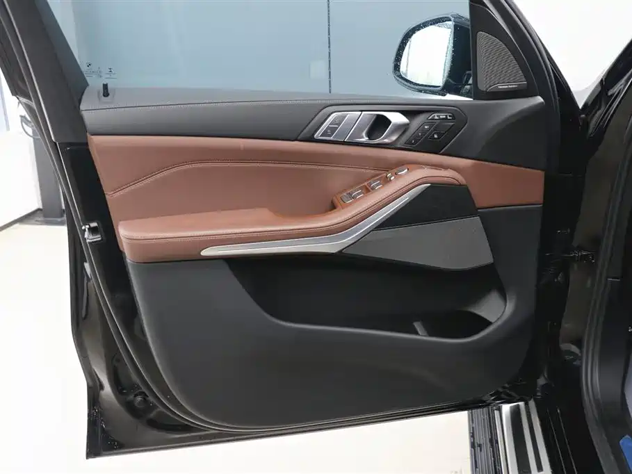 BMW X7 2021 — фото 10