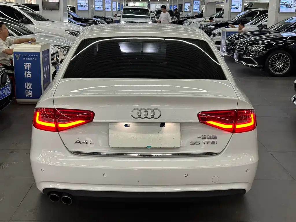 Audi A4L 2015 — фото 9