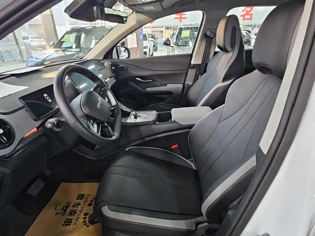 BYD Seal 05 DM-i 2025 — фото 8