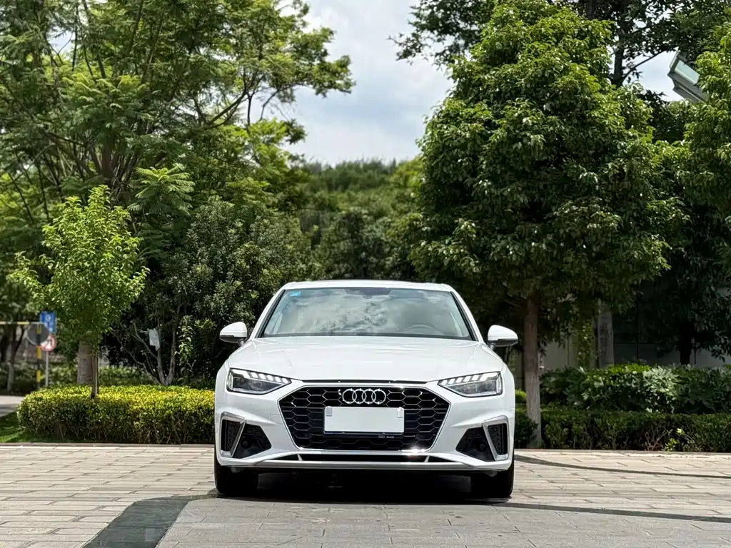 Audi A4L 2020