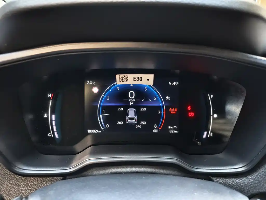 Toyota Corolla Cross 2023 — фото 13