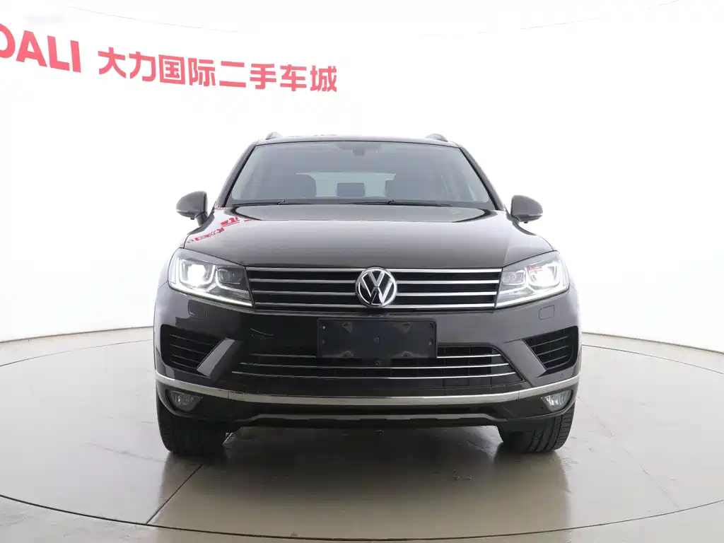 Volkswagen Touareg 2017 — фото 2
